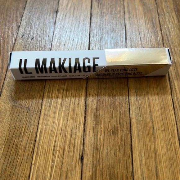 IL MAKIAGE Other - Il Makiage Waterproof Liquid Eyeliner | Black Card